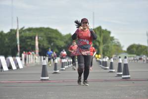 BIB: 0065
                            <button type="button" onclick="openModal(4937466)" class="btn btn-primary btn-sm float-right btn-popup" data-toggle="modal" data-target=".modal-high-quality">
                        <i class="fas fa-shopping-cart"></i> Add to Cart
                    </button>
                                            <button type="button" onclick="isThisMe(4937466, true)" class="btn btn-success btn-sm float-right btn-popup btn-isme hidden" data-toggle="tooltip" data-placement="bottom" title="นี่คือรูปของคุณใช่ไหม คลิกที่นี่เพื่อเอาเข้าอัลบั้ม">
                        <i class="fas fa-plus"></i> Add to album
                    </button>
                    <button type="button" onclick="isThisMe(4937466, false)" class="btn btn-warning btn-sm float-right btn-popup btn-isnotme hidden">
                        <i class="fas fa-ban"></i> Remove from album
                    </button>